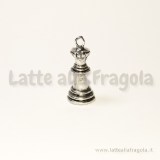 Ciondolo 3D Regina scacchi in metallo zincato argento antico 26x11mm