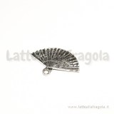 Charm ventaglio in metallo argento antico 24x17mm