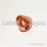 Cuore foro largo in plastica color arancio corallo effetto perlato 23.5x19.5mm