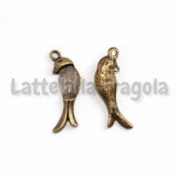 Charm base cabochon uccellino in metallo color bronzo