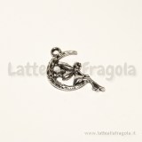 Charm Fatina su luna in metallo zincato argento antico 26x15mm