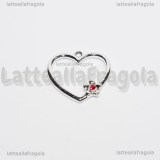 Ciondolo Bezel Cuore in metallo argentato strass rosso 28x26mm