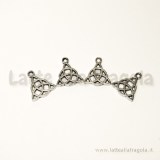 Charm triquetra in metallo zincato argento antico 15x17mm