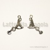 Charm cappello Halloween in metallo argento antico 18x14mm