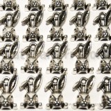 Charm faccia di coniglio e zampette in metallo zincato argento antico 14mm