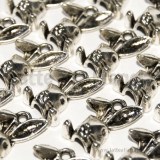 Charm faccia di coniglio e zampette in metallo zincato argento antico 14mm