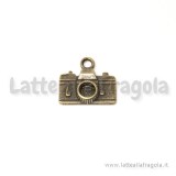 Charm macchina fotografica in metallo color bronzo 15.5x14mm