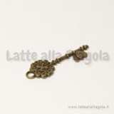 Ciondolo double-face chiave in metallo color bronzo 34x11mm