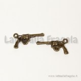 Charm double-face pistola in metallo color bronzo 24x12mm