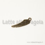 Charm double-face ala in metallo color bronzo 27x7mm