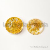 Cabochon in resina con veri fiori disidratati giallo/arancio 24mm