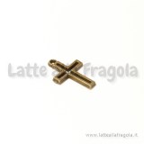 Charm croce in metallo color bronzo 22.5x15mm