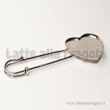 Spilla in metallo argento anticato con base cuore 25x23mm