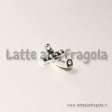 Connettore Croce in metallo Silver Plated con strass 19x13mm