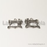 Ciondolo macchina da cucire singer in metallo argento antico 18x20mm