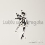 Ciondolo fata in metallo Silver Plated 58x27mm