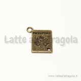 Charm passaporto in metallo color bronzo 18x12mm