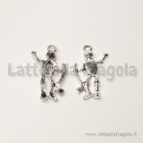 Charm uomo di latta in metallo argento antico 25x13mm