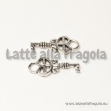 Charm chiave in metallo argento antico 18x8mm