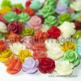 7 rose in corallo sintetico foro passante colori misti 12mm