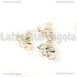 Triquetra foro largo in metallo silver plated 11x8mm