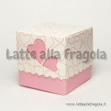 Scatola in cartoncino cuori bianco/rosa 50x50mm