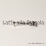 Ciondolo scopa in metallo argento antico 27x10mm