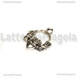 Charm Claddagh in metallo argento antico 18x14mm