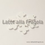 Ciondolo Fiocco di Neve in legno bianco 35x30mm