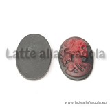 Cammeo in Resina Scheletro Dama rossa su sfondo nero 25x18mm