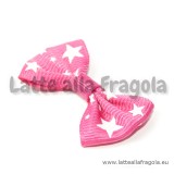 Fiocco Fucsia e stelle bianche in poliestere 35x24mm