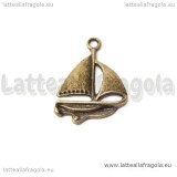 Charm Barca a vela in metallo color bronzo 23x17mm