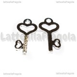 Charm Chiave in metallo argentato con strass 24x12mm