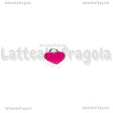 Charm Cuore in metallo argentato smaltato rosa intenso 7x8mm