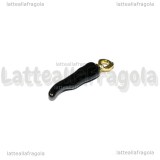 Charm Cornetto Portafortuna 3D in metallo dorato smaltato nero 20x4mm