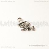 Charm streghetta in metallo argento antico 13x10mm
