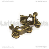 Ciondolo Vespa 3D in metallo color bronzo 23x17mm
