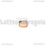 Charm Cuore in ottone dorato smaltato rosa 10x9mm