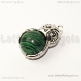 Ciondolo Gufo in metallo argentato 28.5x16.5mm sfera malachite