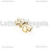 Connettore Fiocco in metallo gold plated smaltato bianco 15x9mm