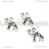 Charm Cammello 3D in metallo argento antico 14x15mm