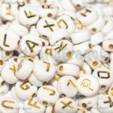 350 perle a gettone in acrilico bianco con lettere oro  7x3.5mm
