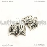 Charm Libro aperto in metallo argento antico 12x11mm