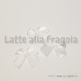 12 Fiocchetti in raso bianco 25x20mm