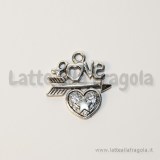 Charm love con cuore e freccia in metallo argento antico 23x20mm